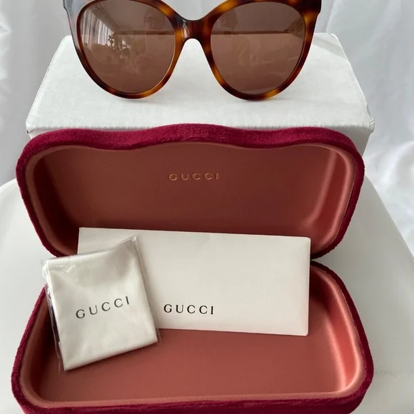 GUCCI Cat Eye Havana White Crystal Brown 54 mm Women display picture 1